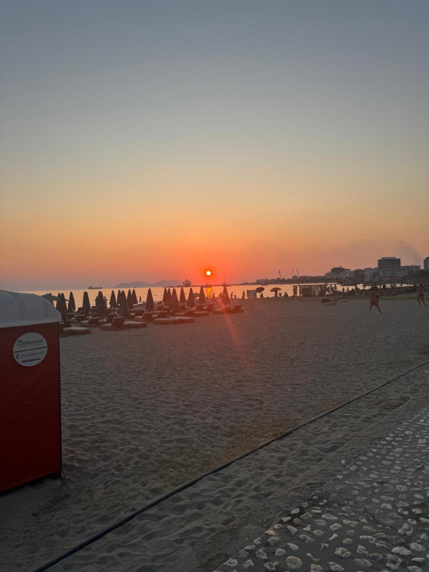 Bestview Lungomare Вльора Екстер'єр фото